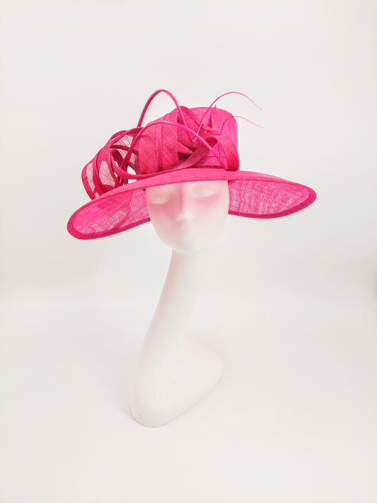 Hat Haven Millinery - Kentucky Derby Hats and Fascinators. Our headpieces are featured in the Official Kentucky Derby Style Guide. Visit our pop up shop at the Hyatt Regency Louisville during Derby week. Milliner, hat store in downtown Louisville. Handmade hats and fascinators.