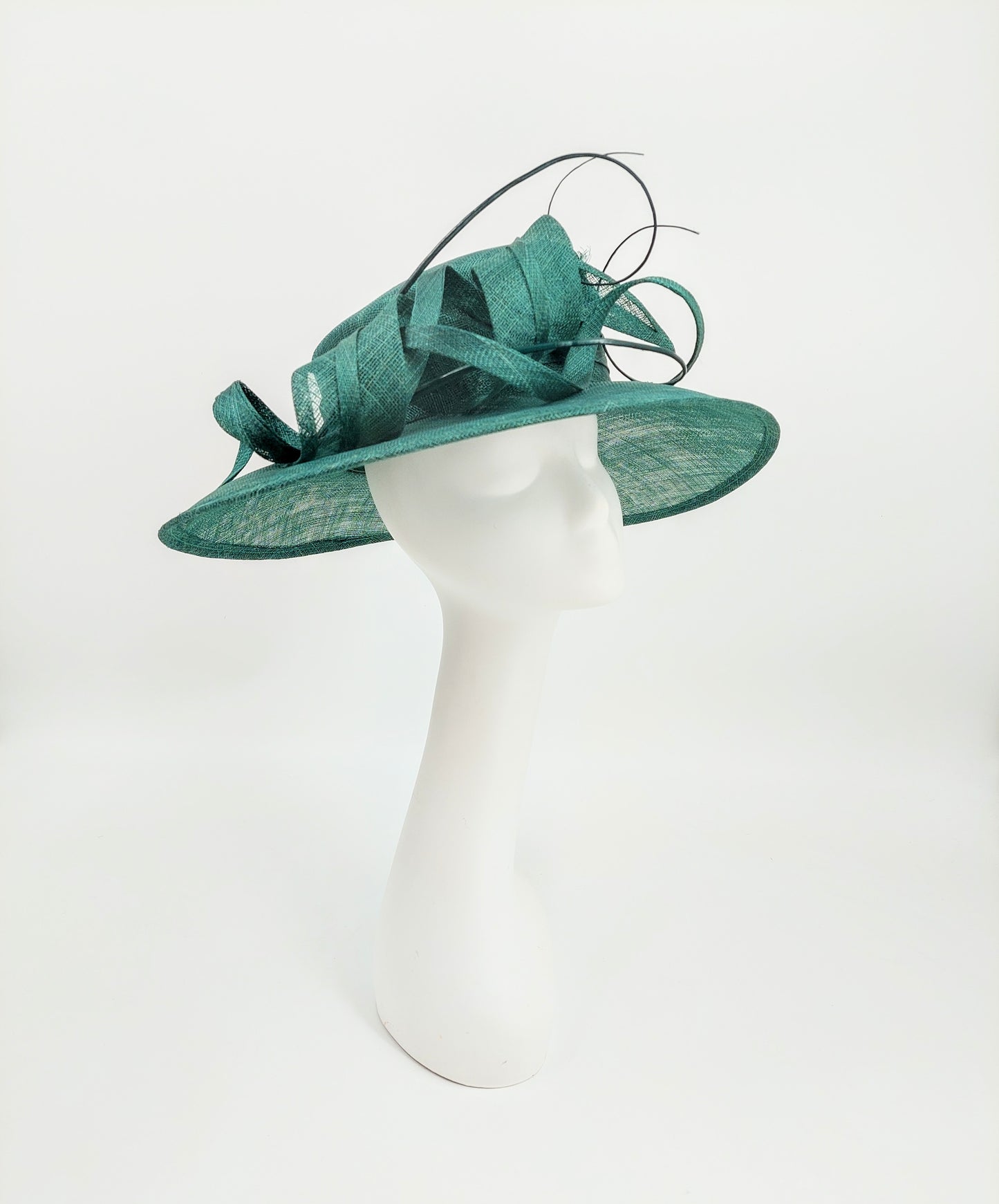 Hat Haven Millinery - Kentucky Derby Hats and Fascinators. Our headpieces are featured in the Official Kentucky Derby Style Guide. Visit our pop up shop at the Hyatt Regency Louisville during Derby week. Milliner, hat store in downtown Louisville. Handmade hats and fascinators.