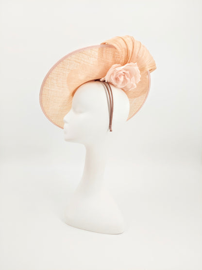 Hat Haven Millinery - Kentucky Derby Hats and Fascinators. Our headpieces are featured in the Official Kentucky Derby Style Guide. Visit our pop up shop at the Hyatt Regency Louisville during Derby week. Milliner, hat store in downtown Louisville. Handmade hats and fascinators.