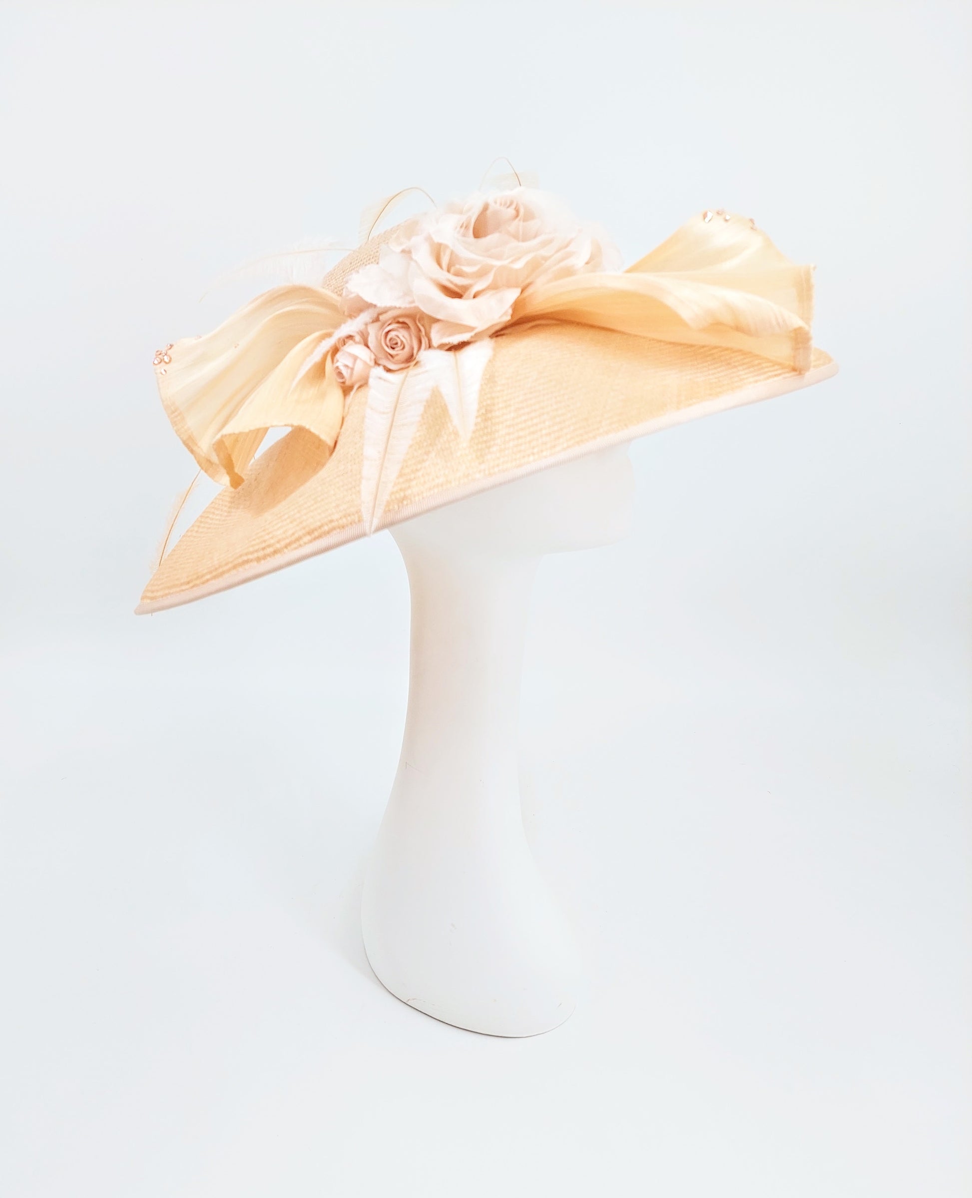 Hat Haven Millinery - Kentucky Derby Hats and Fascinators. Our headpieces are featured in the Official Kentucky Derby Style Guide. Visit our pop up shop at the Hyatt Regency Louisville during Derby week. Milliner, hat store in downtown Louisville. Handmade hats and fascinators.