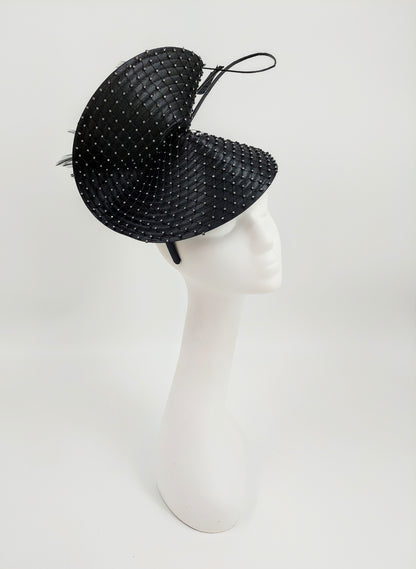 Hat Haven Millinery - Kentucky Derby Hats and Fascinators in Louisville, Kentucky. Visit our pop up shop at the Hyatt Regency the week of Derby. Our hats and fascinators have been featured in the Official Style Guide for the Kentucky Derby.