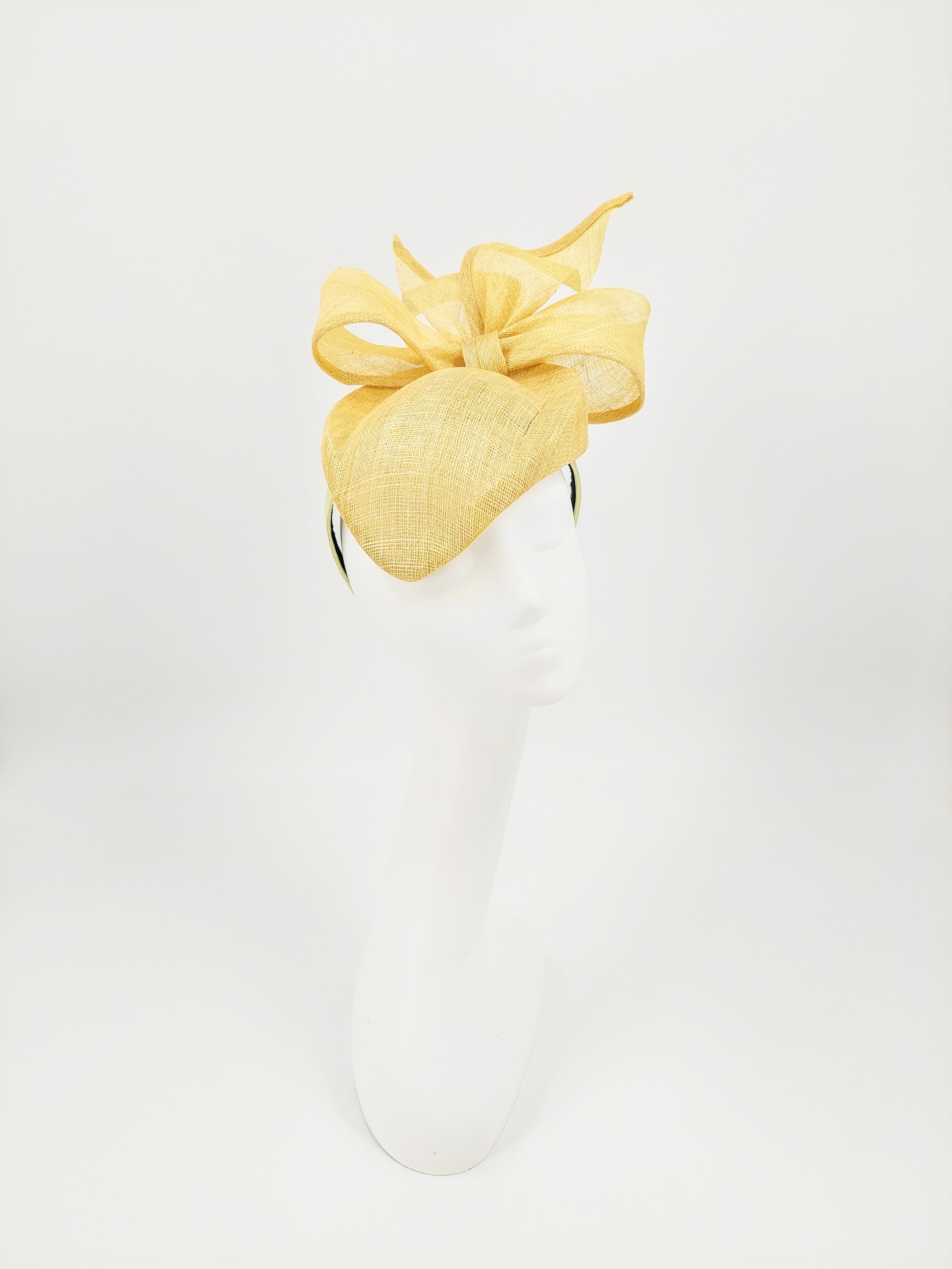 Hat Haven Millinery - Kentucky Derby Hats and Fascinators. Visit our pop up shop at the Hyatt Regency Louisville during Derby week. Featured in the Official Style Guide for the Kentucky Derby. Milliner, hat shop.