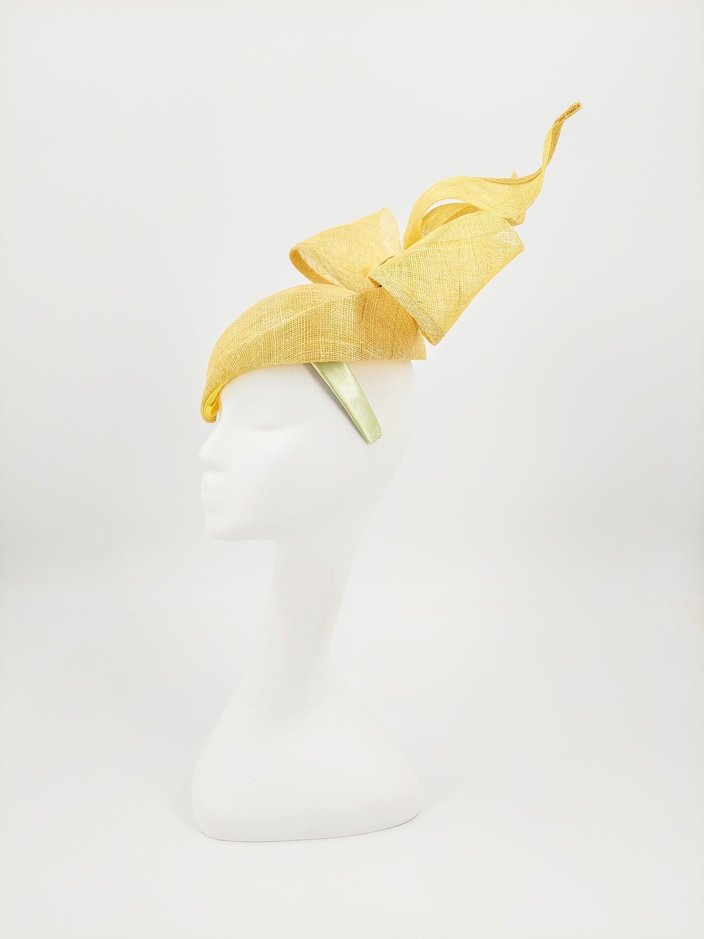 Hat Haven Millinery - Kentucky Derby Hats and Fascinators. Visit our pop up shop at the Hyatt Regency Louisville during Derby week. Featured in the Official Style Guide for the Kentucky Derby. Milliner, hat shop.