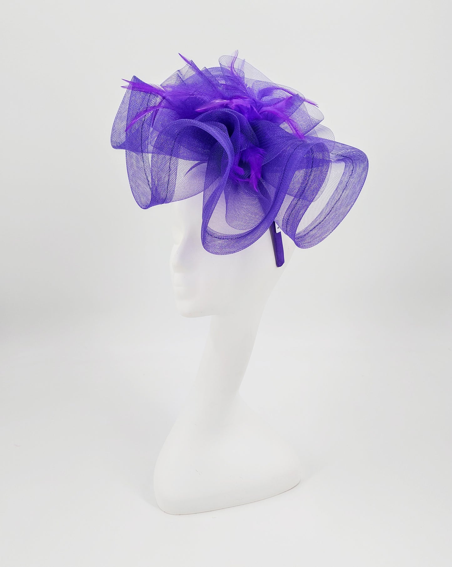 Hat Haven Millinery - Kentucky Derby Hats and Fascinators. Visit our pop up shop at the Hyatt Regency Louisville during Derby week. Featured in the Official Style Guide for the Kentucky Derby. Milliner, hat shop.