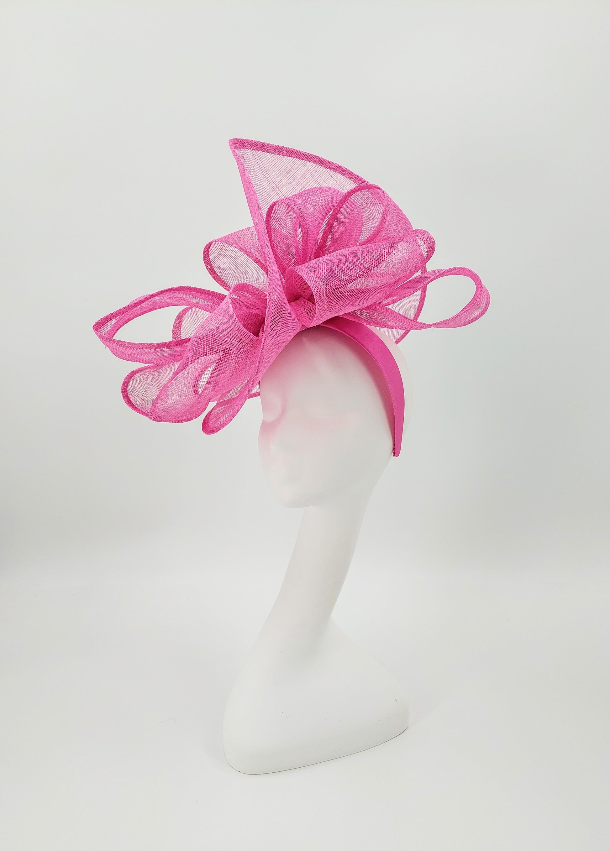 Hat Haven Millinery - Kentucky Derby Hats and Fascinators. An Official Milliner of the Kentucky Derby Museum. Featured milliner of the Official Style Guide for the Kentucky Derby. Visit our pop up shop during Derby week at the Hyatt Regency in Downtown Louisville.