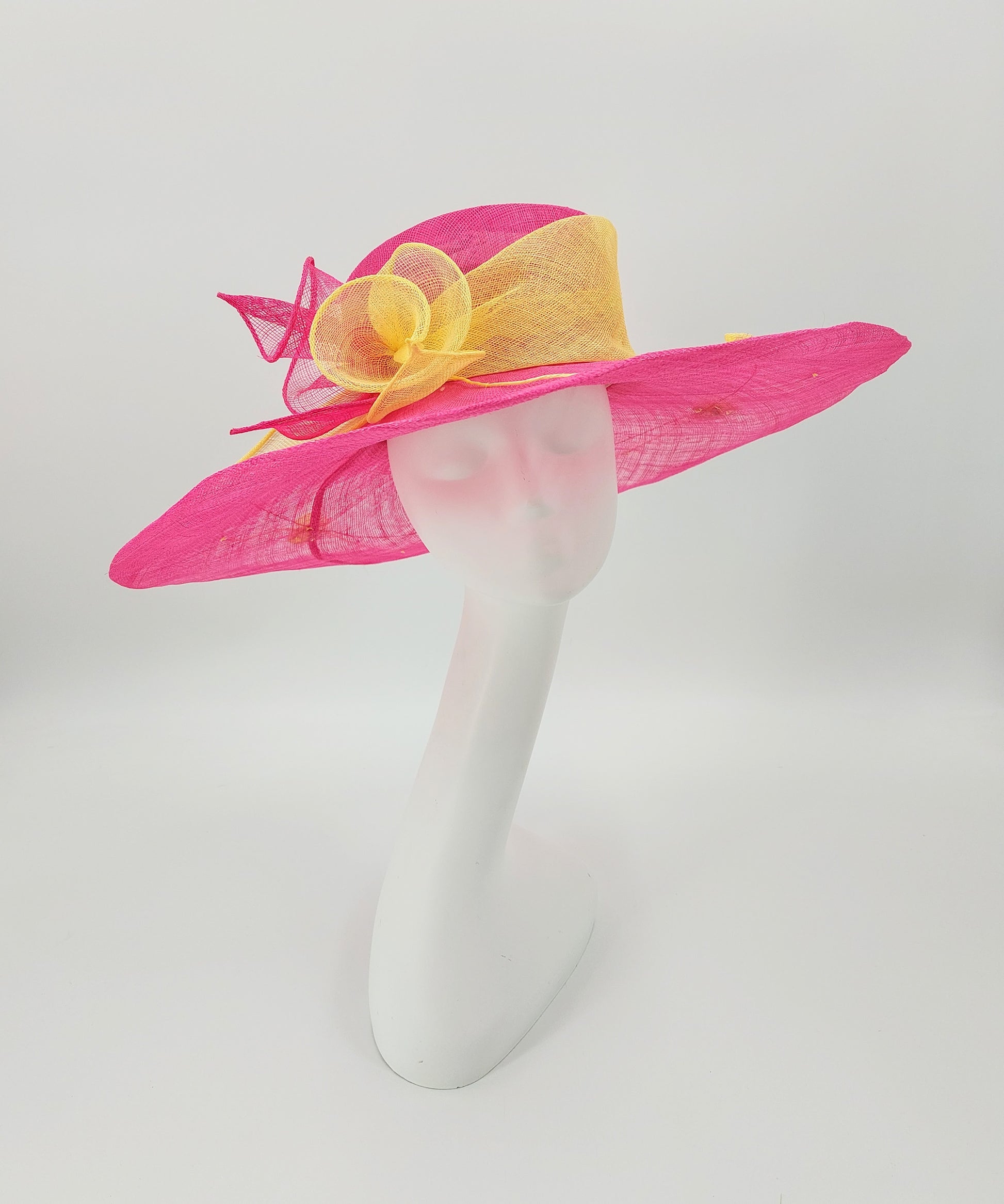 Hat Haven Millinery - Kentucky Derby Hats and Fascinators. An Official Milliner of the Kentucky Derby Museum. Featured milliner of the Official Style Guide for the Kentucky Derby. Visit our pop up shop during Derby week at the Hyatt Regency in Downtown Louisville.