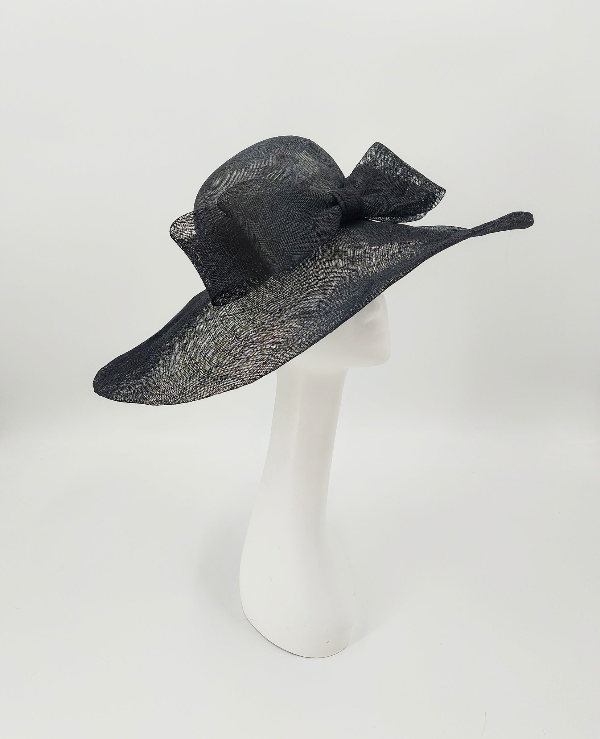 Hat Haven Millinery - Kentucky Derby Hats and Fascinators. An Official Milliner of the Kentucky Derby Museum. Featured milliner of the Official Style Guide for the Kentucky Derby. Visit our pop up shop during Derby week at the Hyatt Regency in Downtown Louisville.