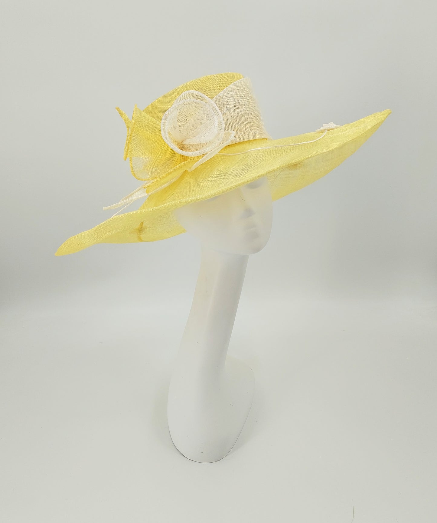 Hat Haven Millinery - Kentucky Derby Hats and Fascinators. An Official Milliner of the Kentucky Derby Museum. Featured milliner of the Official Style Guide for the Kentucky Derby. Visit our pop up shop during Derby week at the Hyatt Regency in Downtown Louisville.