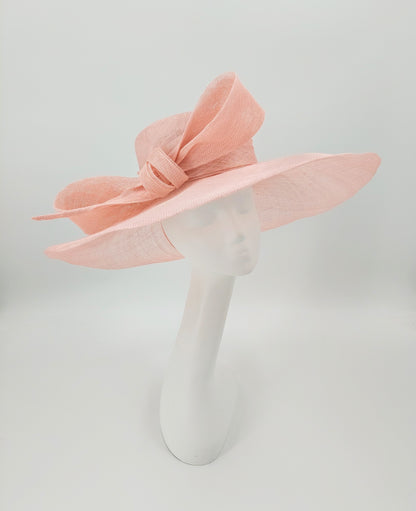 Hat Haven Millinery - Kentucky Derby Hats and Fascinators. An Official Milliner of the Kentucky Derby Museum. Featured milliner of the Official Style Guide for the Kentucky Derby. Visit our pop up shop during Derby week at the Hyatt Regency in Downtown Louisville.