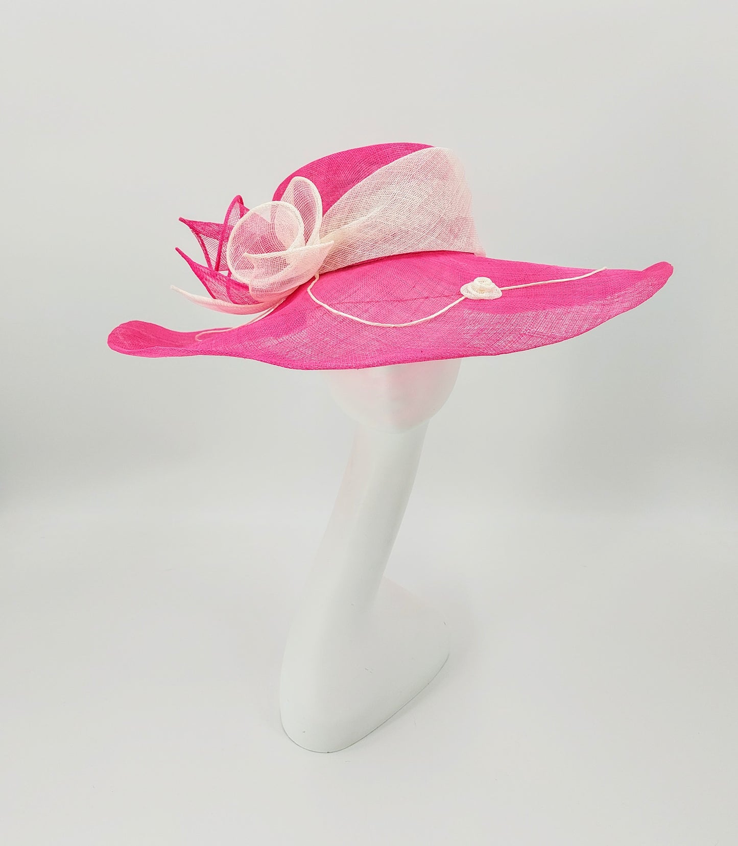 Hat Haven Millinery - Kentucky Derby Hats and Fascinators. An Official Milliner of the Kentucky Derby Museum. Featured milliner of the Official Style Guide for the Kentucky Derby. Visit our pop up shop during Derby week at the Hyatt Regency in Downtown Louisville.