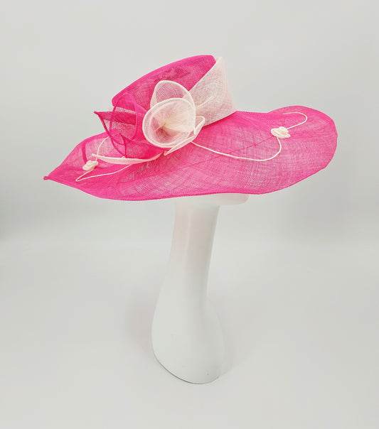 Hat Haven Millinery - Kentucky Derby Hats and Fascinators. An Official Milliner of the Kentucky Derby Museum. Featured milliner of the Official Style Guide for the Kentucky Derby. Visit our pop up shop during Derby week at the Hyatt Regency in Downtown Louisville.