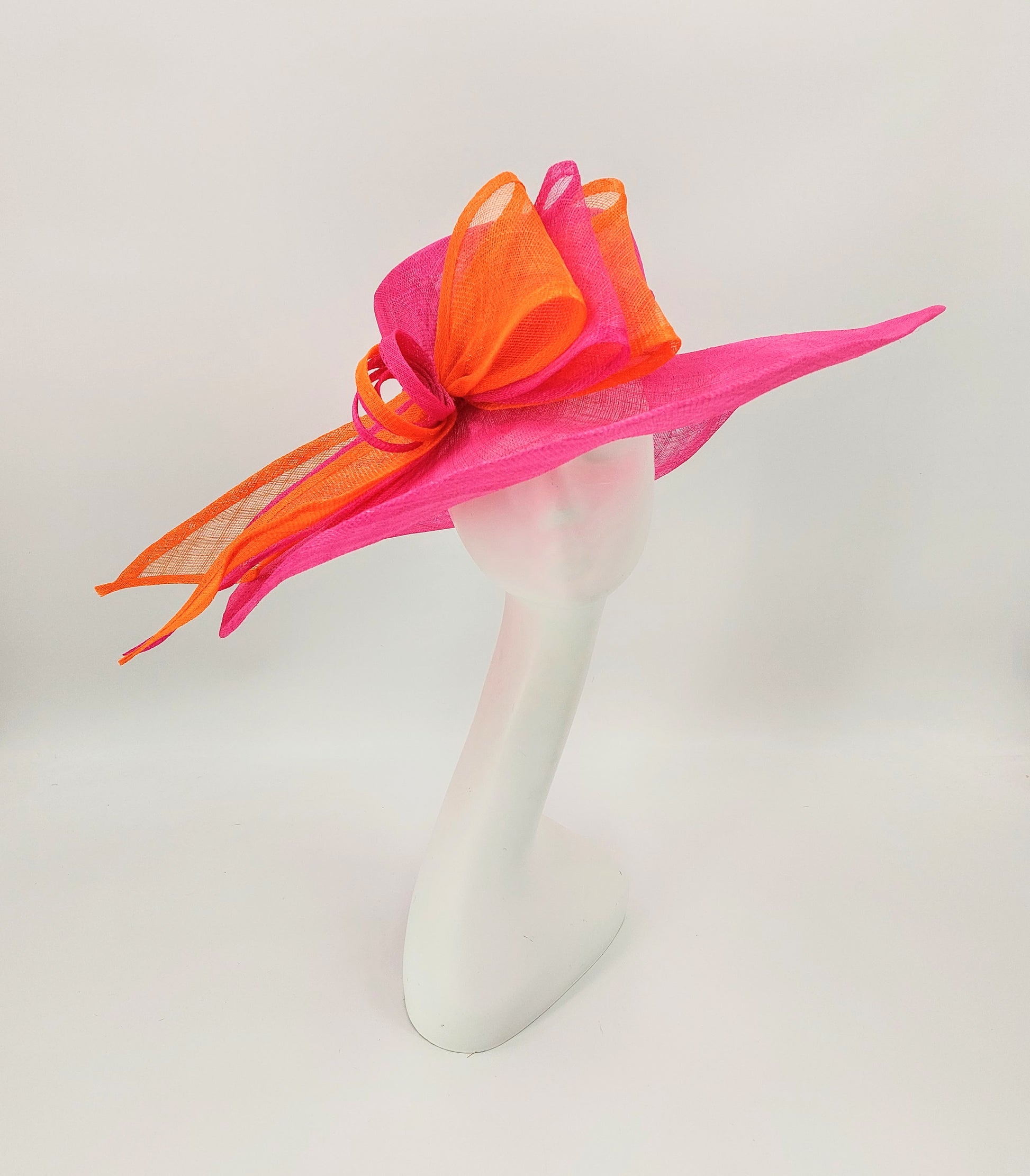 Hat Haven Millinery - Kentucky Derby Hats and Fascinators. An Official Milliner of the Kentucky Derby Museum. Featured milliner of the Official Style Guide for the Kentucky Derby. Visit our pop up shop during Derby week at the Hyatt Regency in Downtown Louisville.