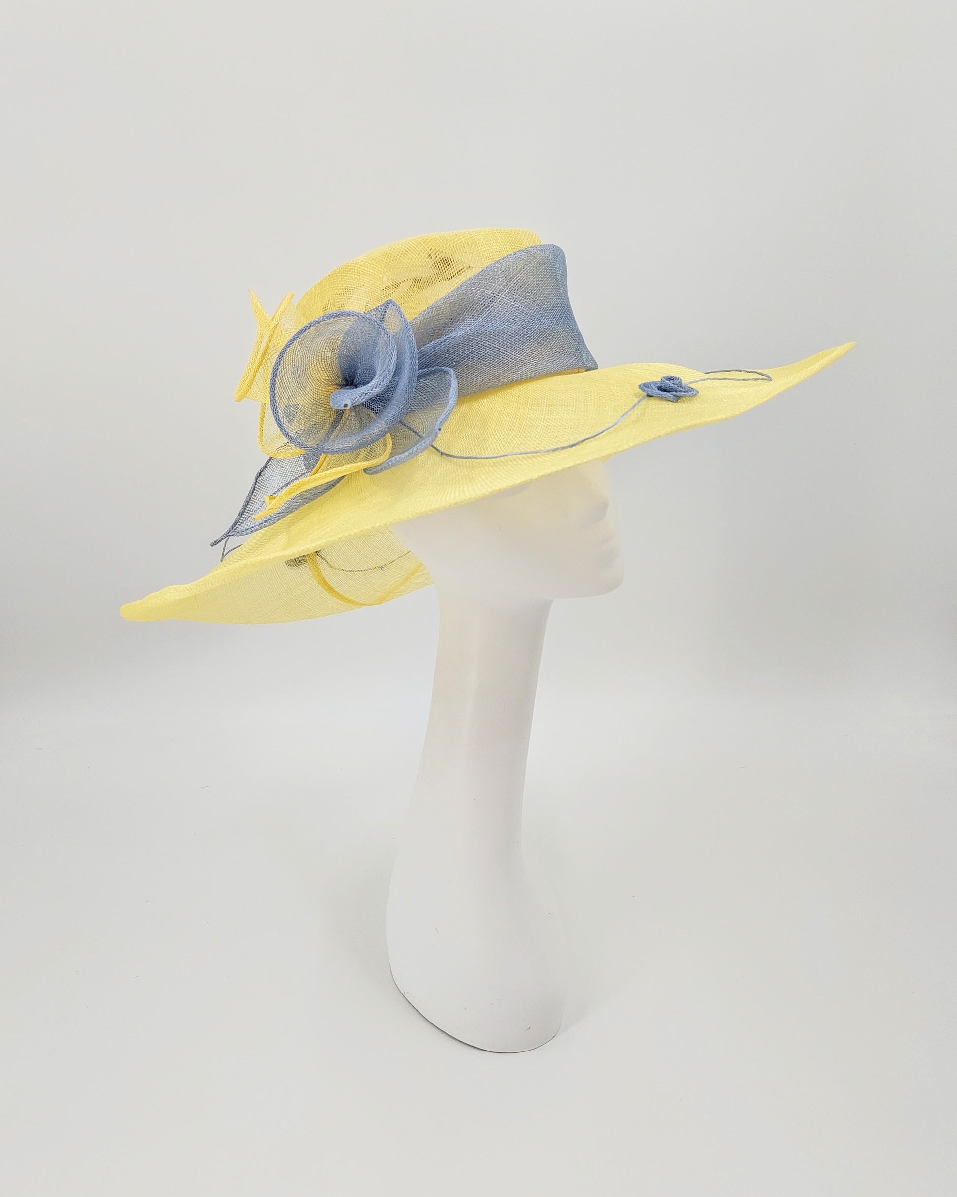 Hat Haven Millinery - Kentucky Derby Hats and Fascinators. An Official Milliner of the Kentucky Derby Museum. Featured milliner of the Official Style Guide for the Kentucky Derby. Visit our pop up shop during Derby week at the Hyatt Regency in Downtown Louisville.