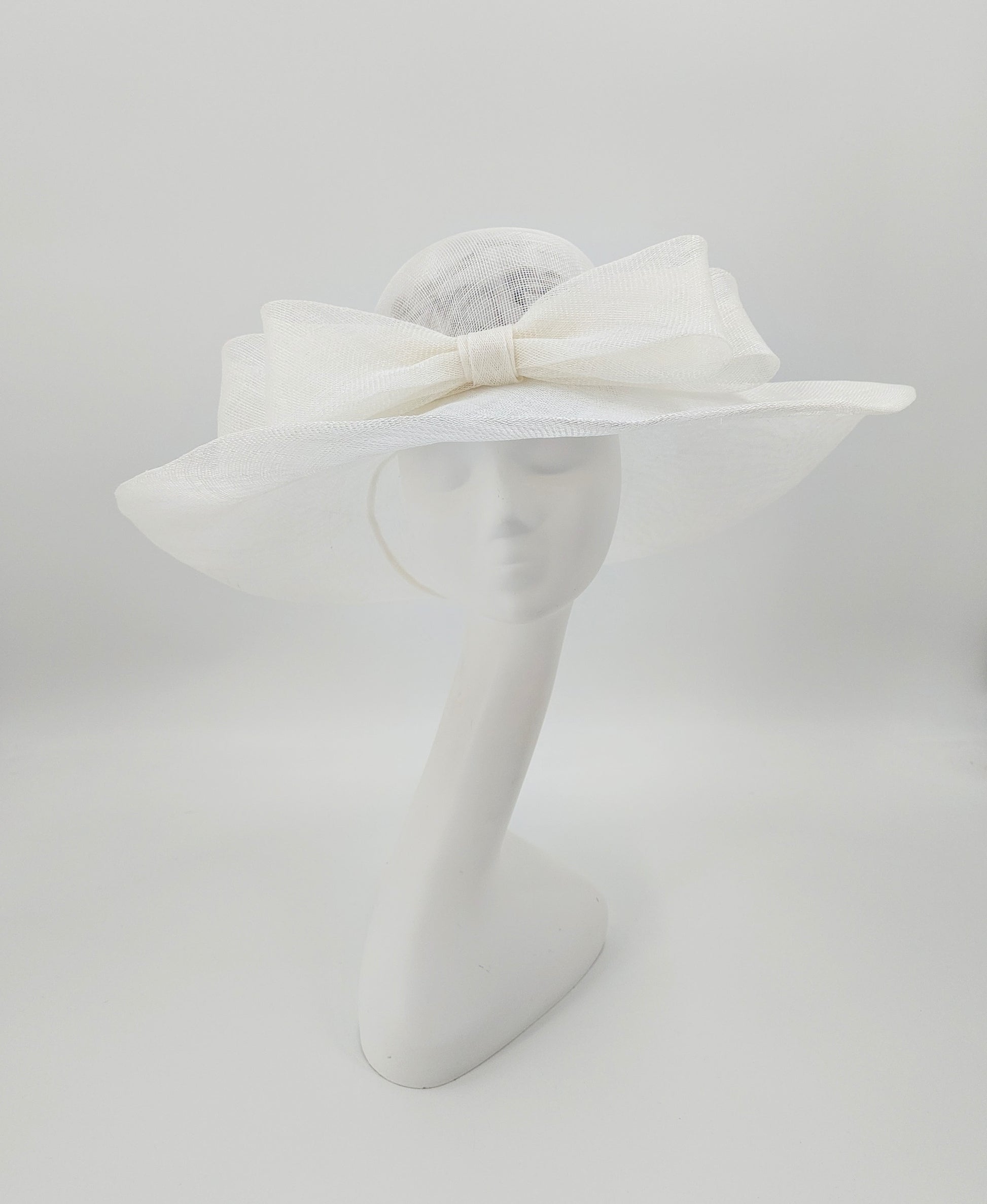 Hat Haven Millinery - Kentucky Derby Hats and Fascinators. An Official Milliner of the Kentucky Derby Museum. Featured milliner of the Official Style Guide for the Kentucky Derby. Visit our pop up shop during Derby week at the Hyatt Regency in Downtown Louisville.