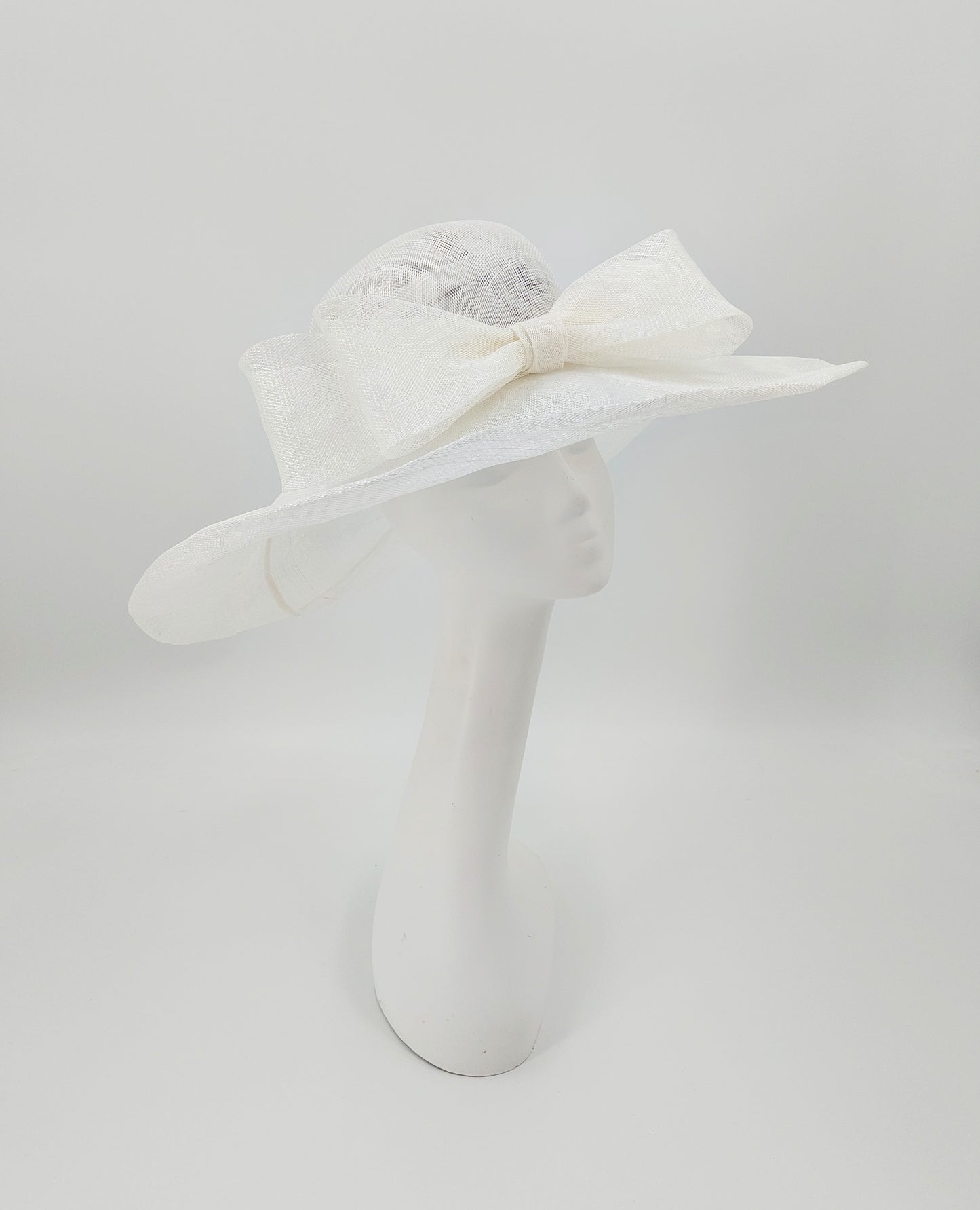 Hat Haven Millinery - Kentucky Derby Hats and Fascinators. An Official Milliner of the Kentucky Derby Museum. Featured milliner of the Official Style Guide for the Kentucky Derby. Visit our pop up shop during Derby week at the Hyatt Regency in Downtown Louisville.