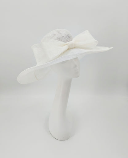 Hat Haven Millinery - Kentucky Derby Hats and Fascinators. An Official Milliner of the Kentucky Derby Museum. Featured milliner of the Official Style Guide for the Kentucky Derby. Visit our pop up shop during Derby week at the Hyatt Regency in Downtown Louisville.