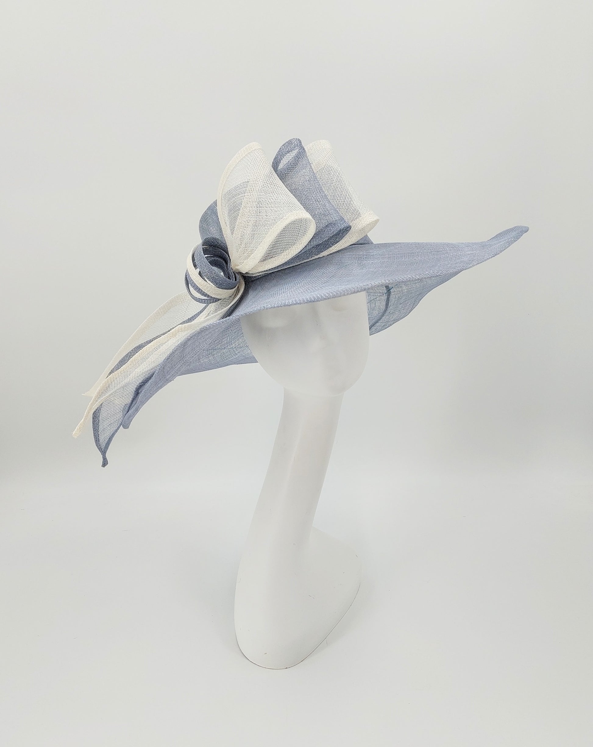 Hat Haven Millinery - Kentucky Derby Hats and Fascinators. An Official Milliner of the Kentucky Derby Museum. Featured milliner of the Official Style Guide for the Kentucky Derby. Visit our pop up shop during Derby week at the Hyatt Regency in Downtown Louisville.