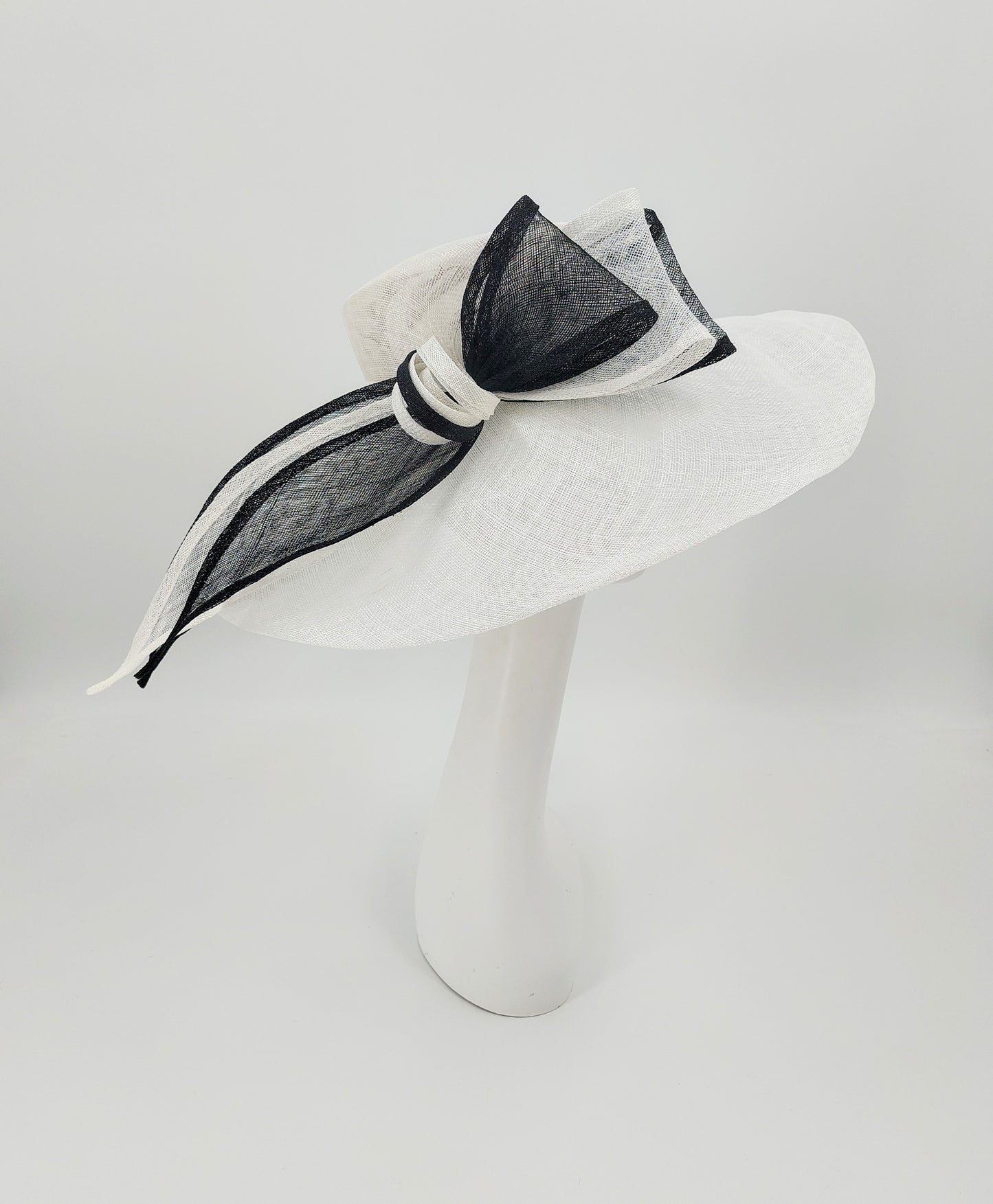 Hat Haven Millinery - Kentucky Derby Hats and Fascinators. An Official Milliner of the Kentucky Derby Museum. Featured milliner of the Official Style Guide for the Kentucky Derby. Visit our pop up shop during Derby week at the Hyatt Regency in Downtown Louisville.