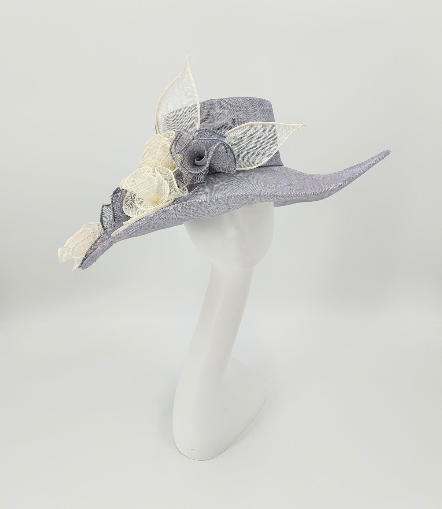 Hat Haven Millinery - Kentucky Derby Hats and Fascinators. An Official Milliner of the Kentucky Derby Museum. Featured milliner of the Official Style Guide for the Kentucky Derby. Visit our pop up shop during Derby week at the Hyatt Regency in Downtown Louisville.